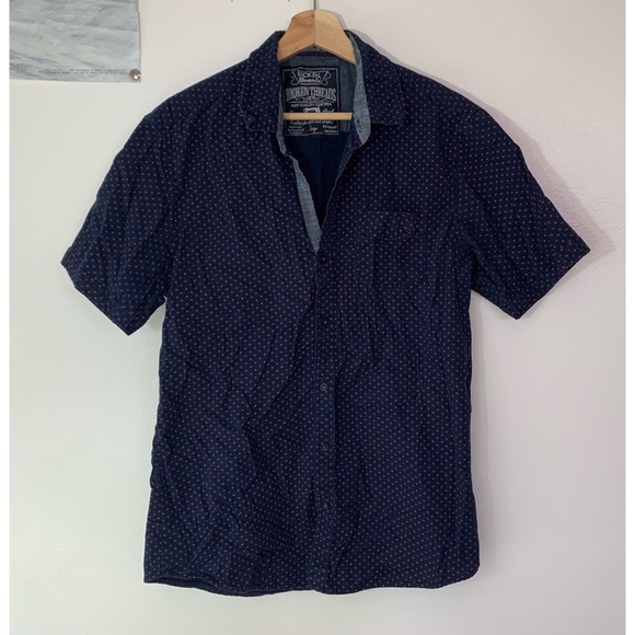 broken threads Other - 🚫SOLD🚫Star shirt